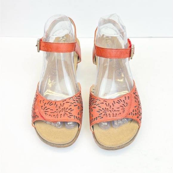 Romika Nevis 05 Red Leather Wedge Sandals Adjustable Straps & Cutout Size 8.5 - Picture 8 of 9